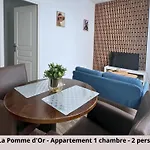 Apartment De La Pomme Rouge